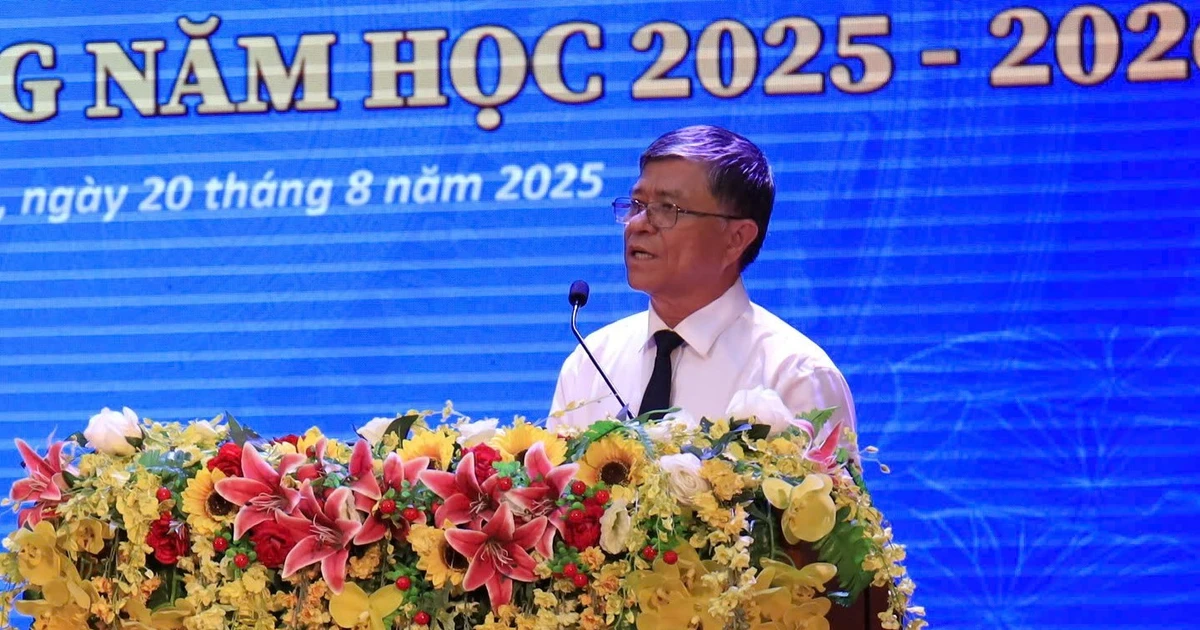 Giám đốc Sở GD&ĐT TPHCM chỉ đạo xử lý nhiều vấn đề 'nóng' trước thềm năm học mới