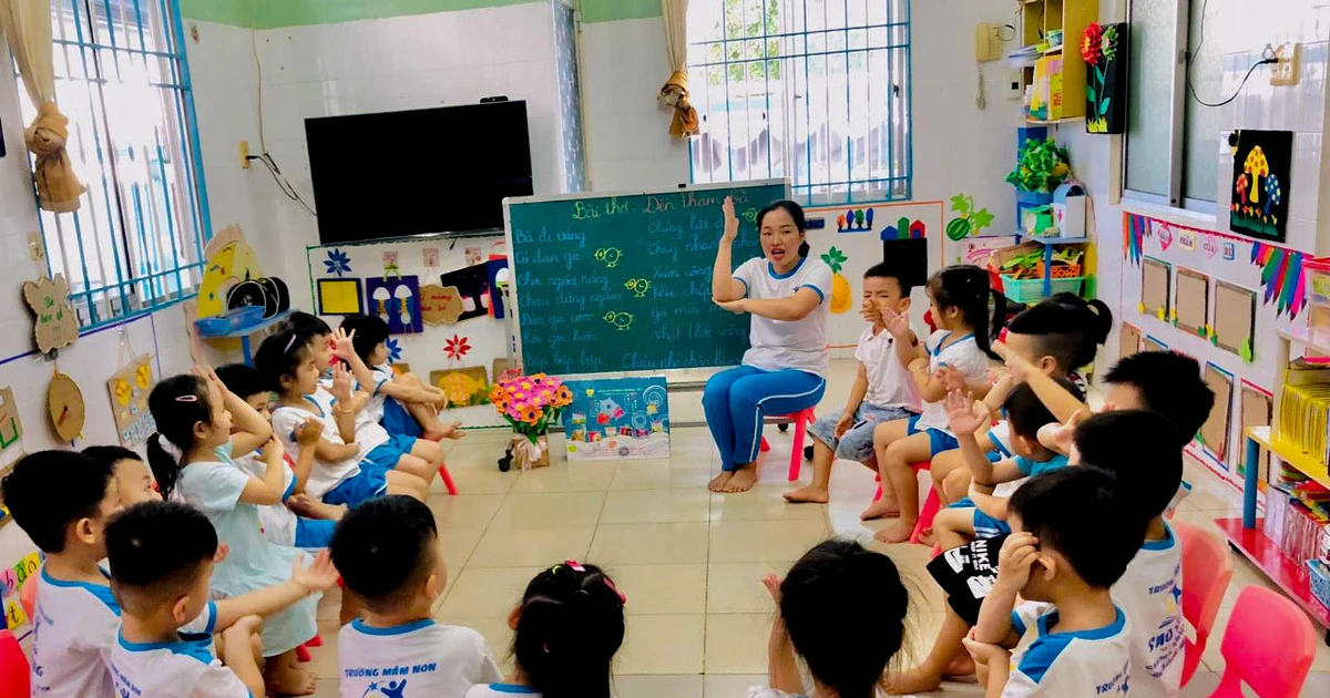 Giờ vào học ở TPHCM: Nơi lùi 30 phút, chỗ không đổi