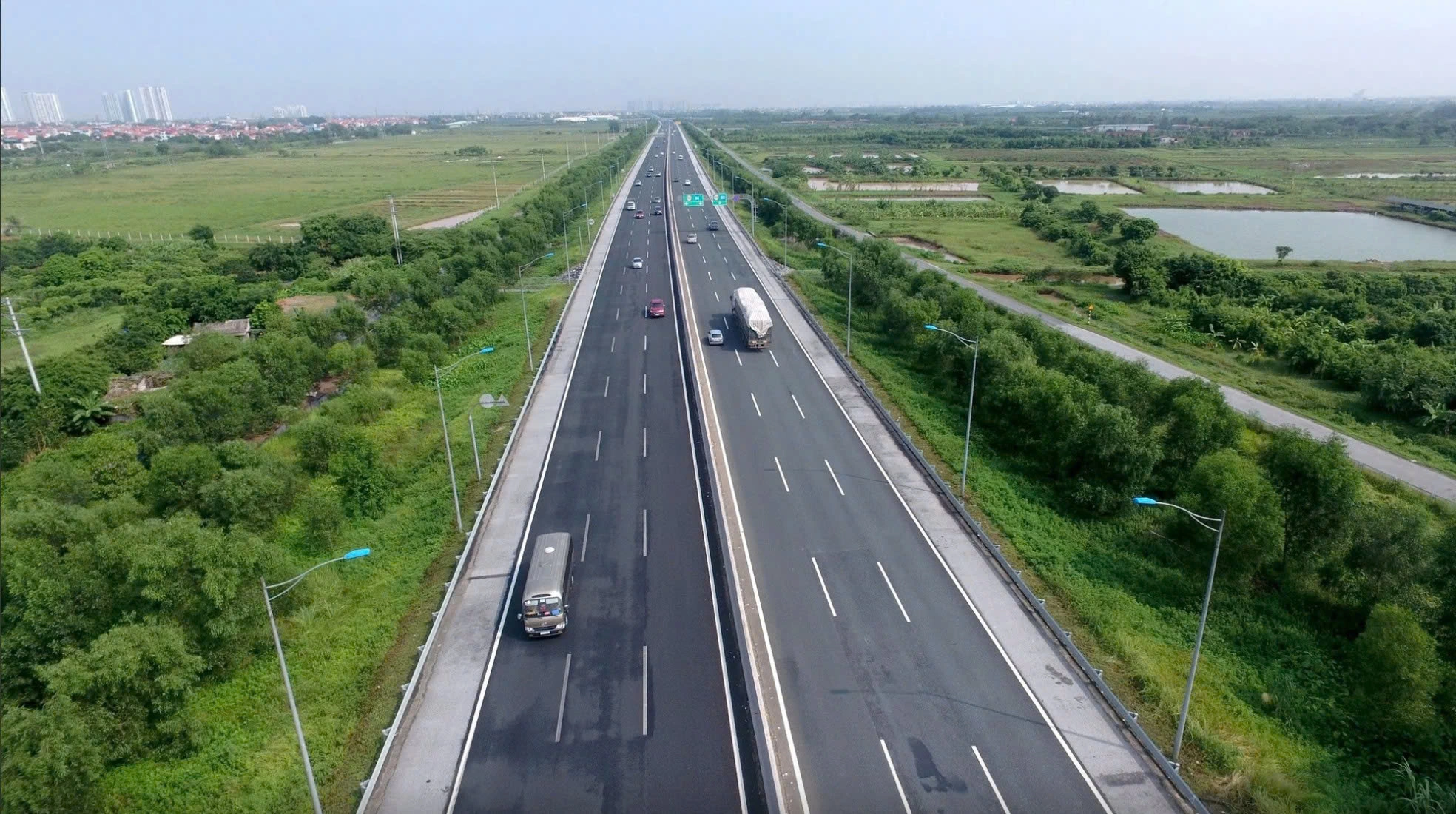 Việt Nam một dải non sông