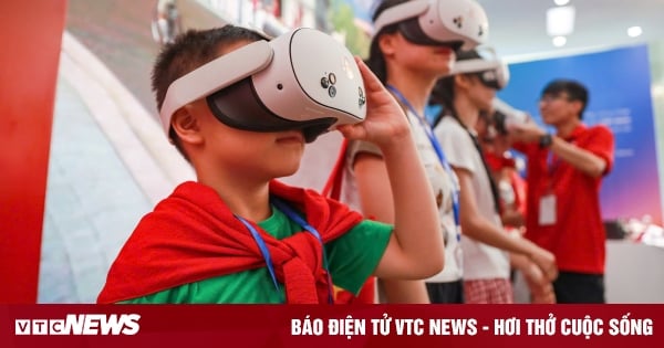 Cần sớm đưa VR vào giảng dạy để mỗi tiết học là một chuyến du hành lịch sử