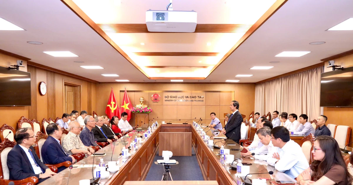 Bộ GD&ĐT gặp mặt nguyên Lãnh đạo Bộ các thời kỳ