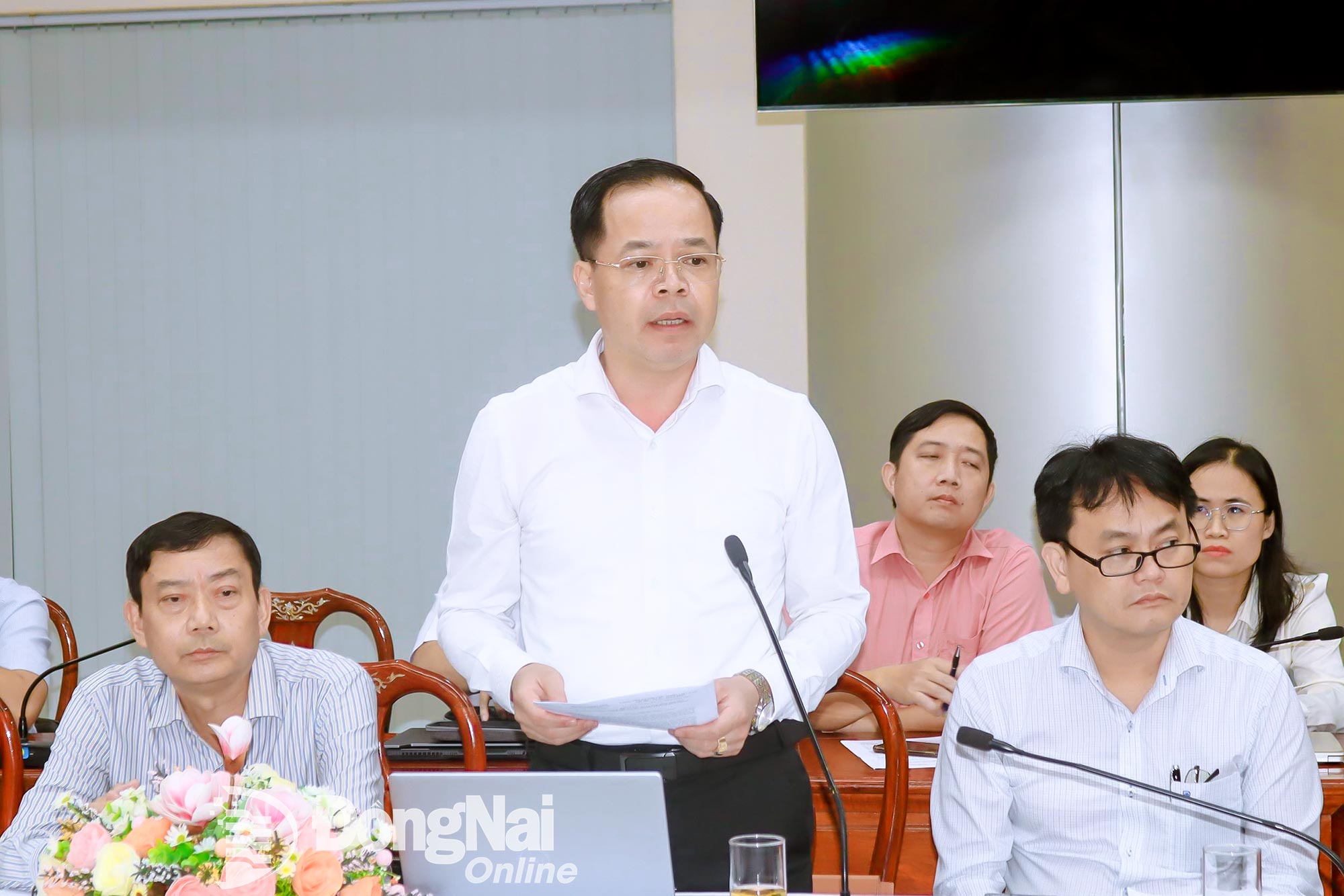 Die Vorsitzenden des Volkskomitees des Bezirks Binh Phuoc in der Provinz Dong Nai äußerten ihre Meinung. Foto: Hoang Loc