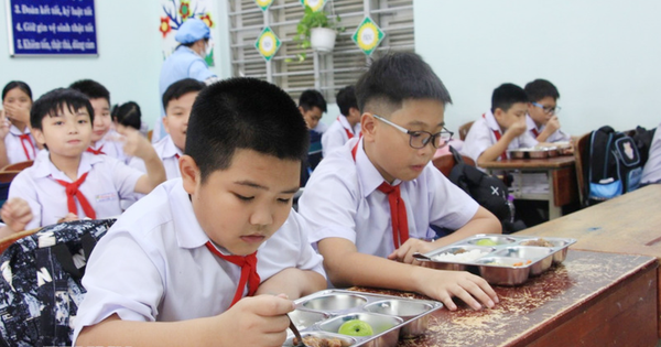Hà Nội hỗ trợ bữa ăn bán trú: Tuyệt đối không để xảy ra tiêu cực, lợi ích nhóm