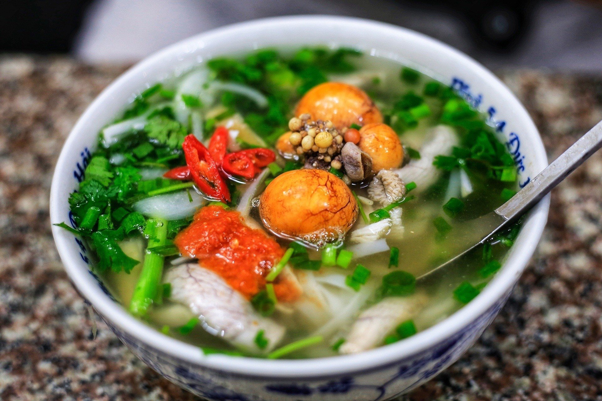 Phở cũng là món đáng thử khi đến Hà Nội. Ảnh: Tuấn Anh.