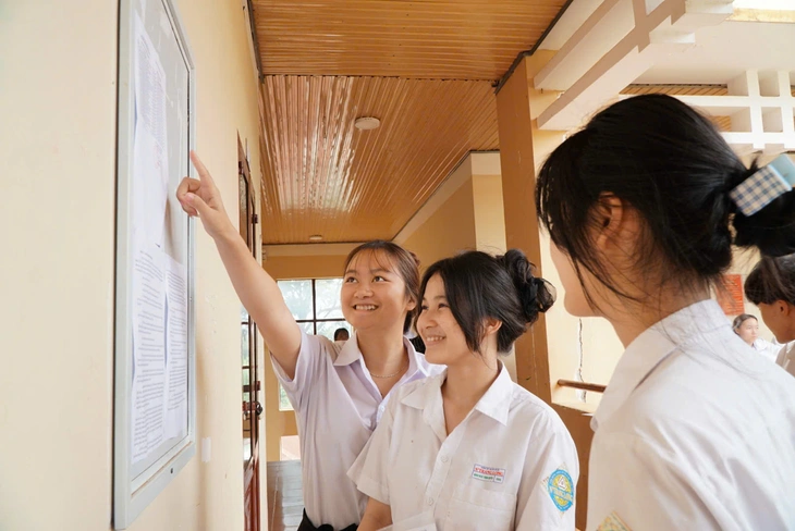 Trường đầu tiên công bố điểm chuẩn đại học 2025 - Ảnh 1.