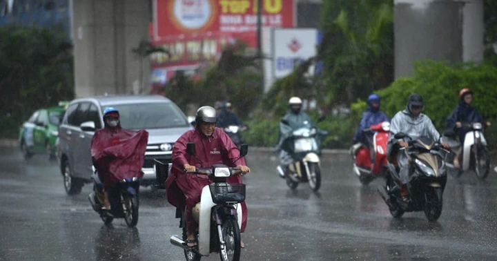 Weather on August 20: Northern, Thanh Hoa and Southern regions have thunderstorms, warning of tornadoes, lightning and strong gusts of wind