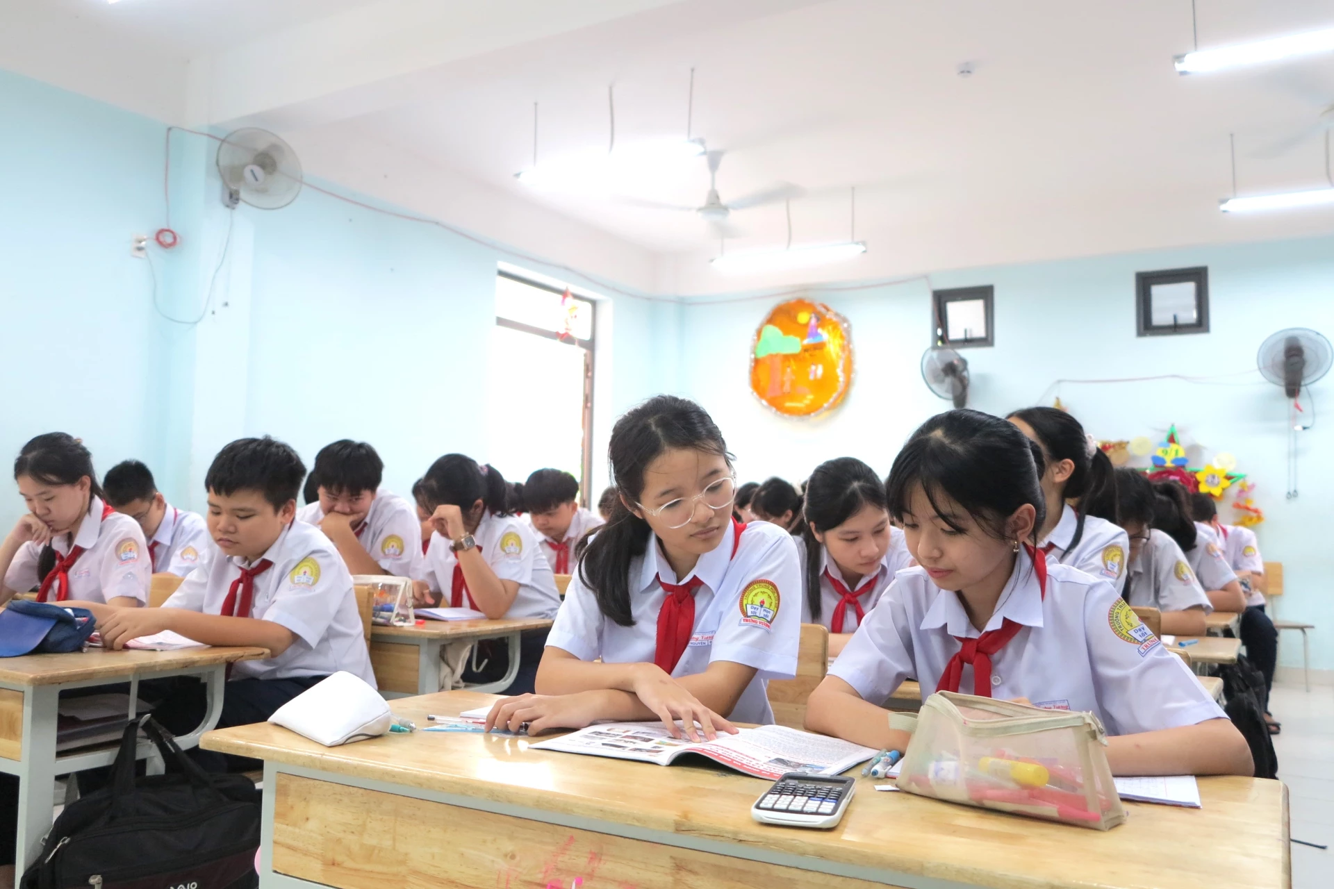 Removing obstacles in decentralization of education management