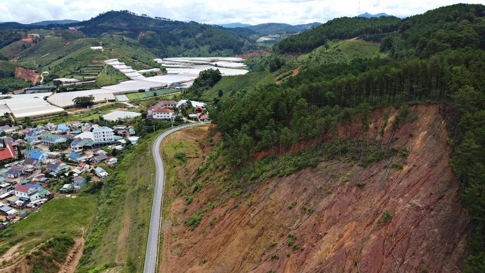 People in Dang Tieng village are worried that a large hill may collapse if heavy rain continues.