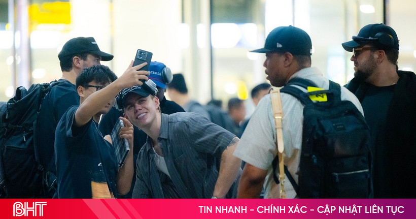 Australian star The Kid LAROI arrives in Vietnam: "Dedicated fans" wait 5 hours to meet their idol