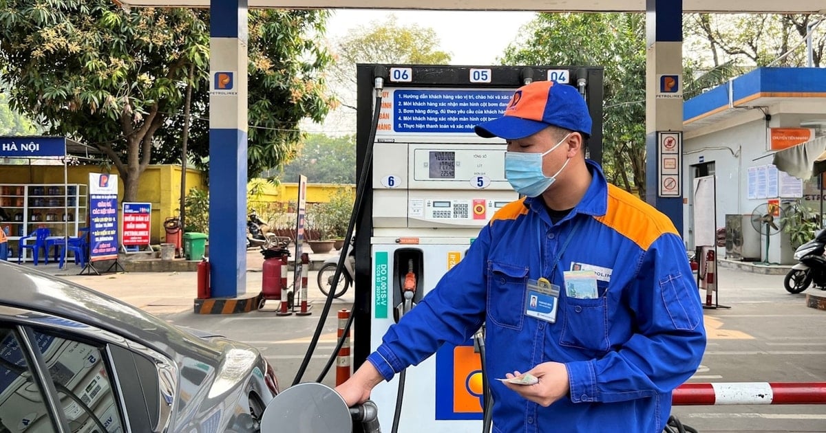 Giá xăng dầu hôm nay 20/8: Thế giới giảm, trong nước tiếp tục hạ