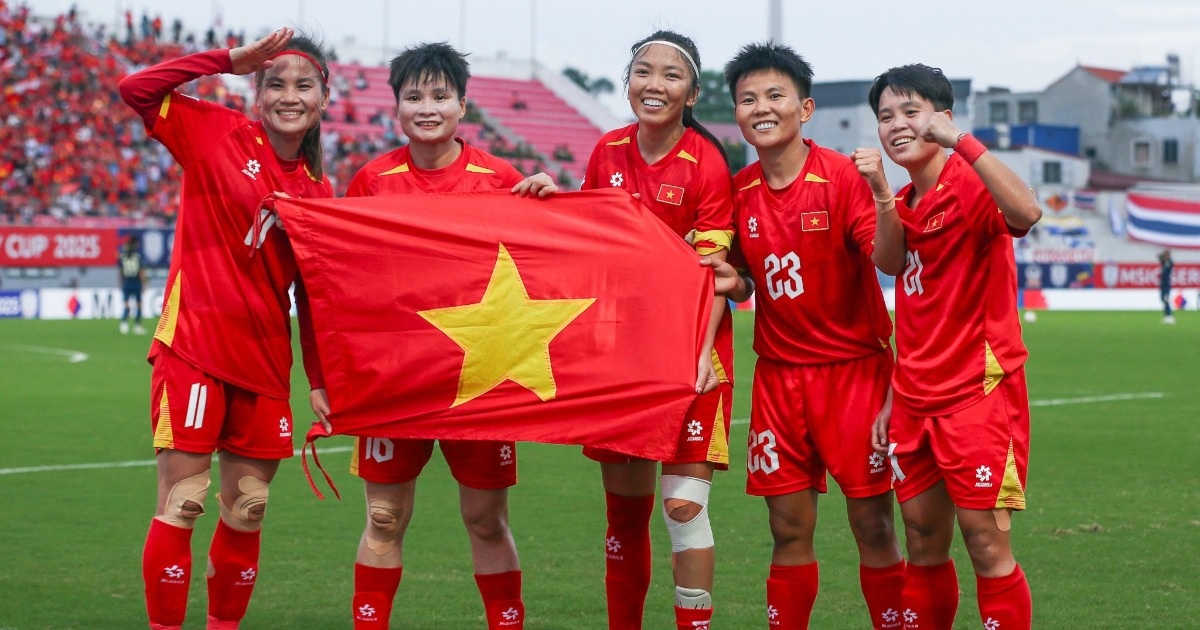 កាសែត​ថៃ​អត្ថាធិប្បាយ​លើ​ក្រុម​ម្ចាស់ផ្ទះ​ចាញ់​ក្រុម​នារី​វៀតណាម​ជាប់ៗ​គ្នា។