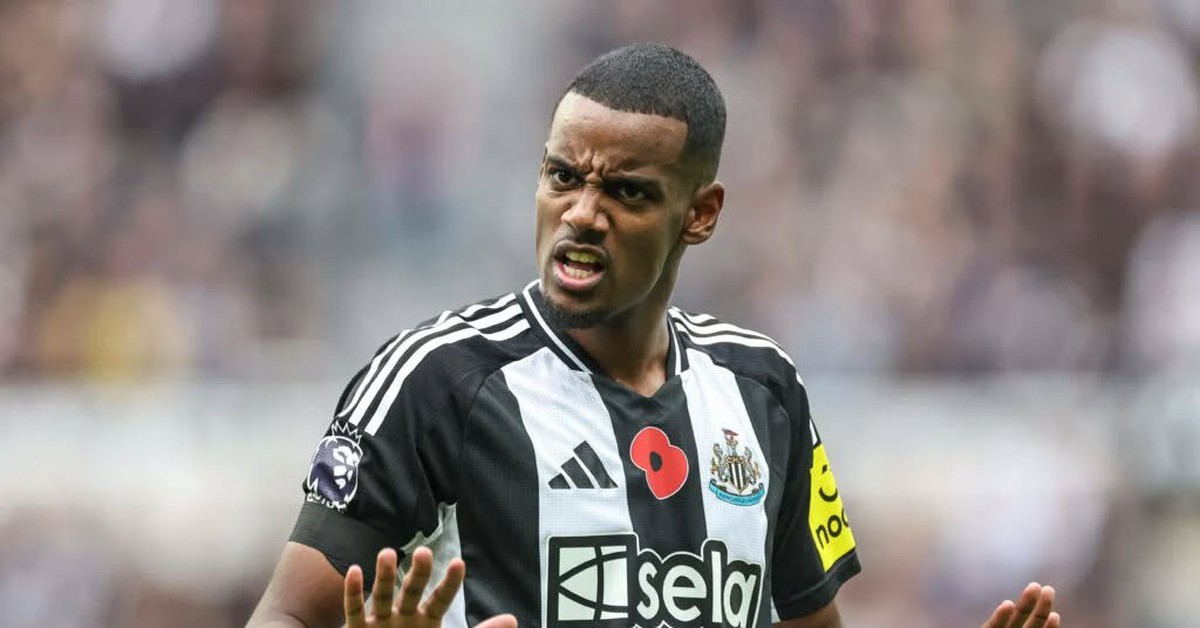 Isak nổi loạn, công khai 'bật' Newcastle