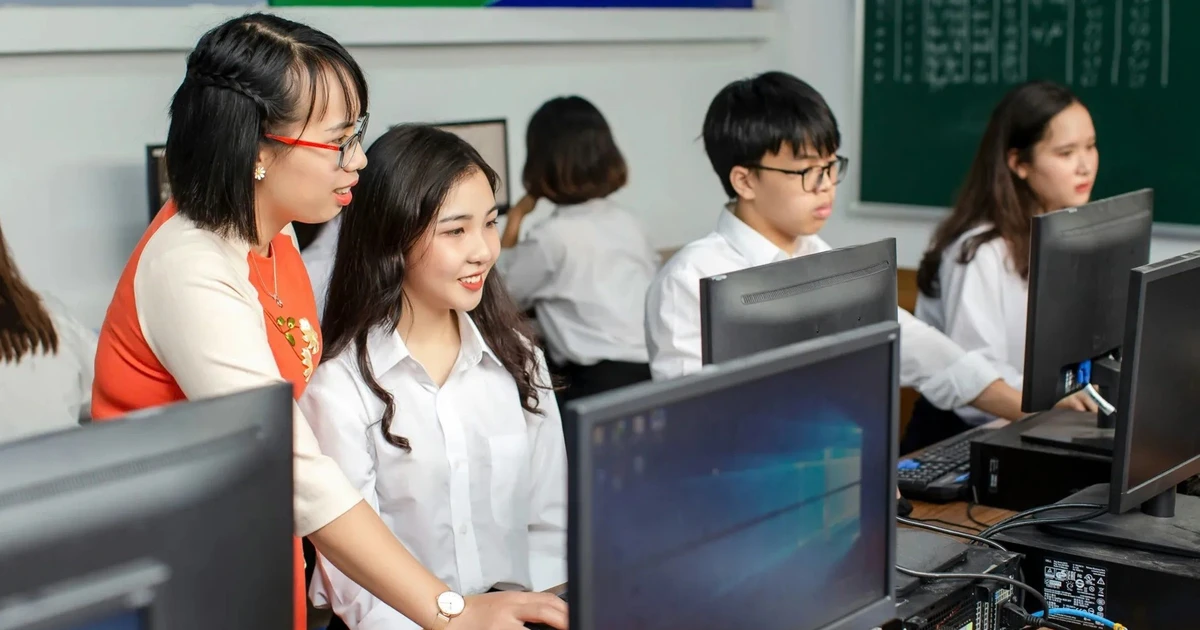Giáo viên song hành cùng công nghệ