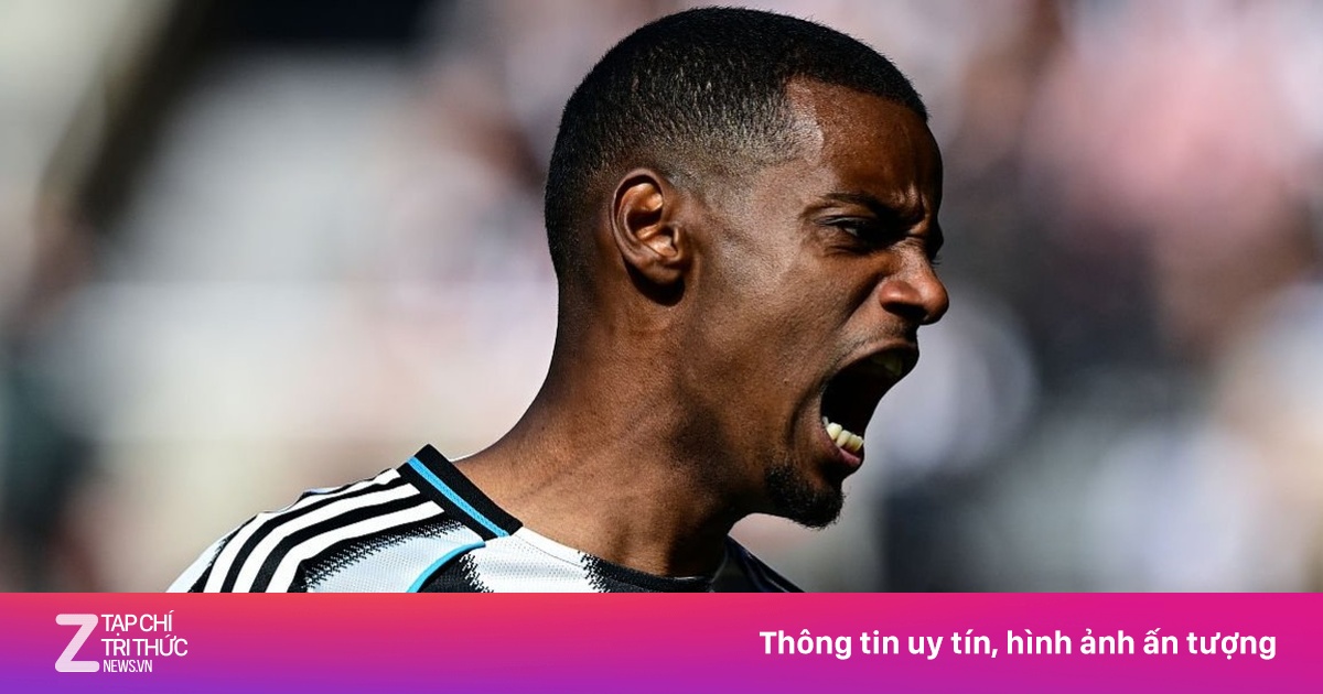 Isak nổi giận với Newcastle
