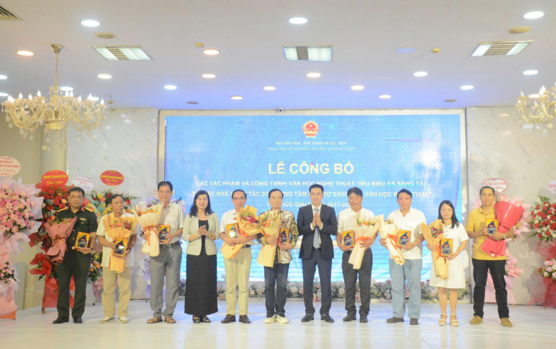 Tôn vinh các tác phẩm tiêu biểu ra đời từ các Nhà sáng tác giai đoạn 2017- 2022 -0