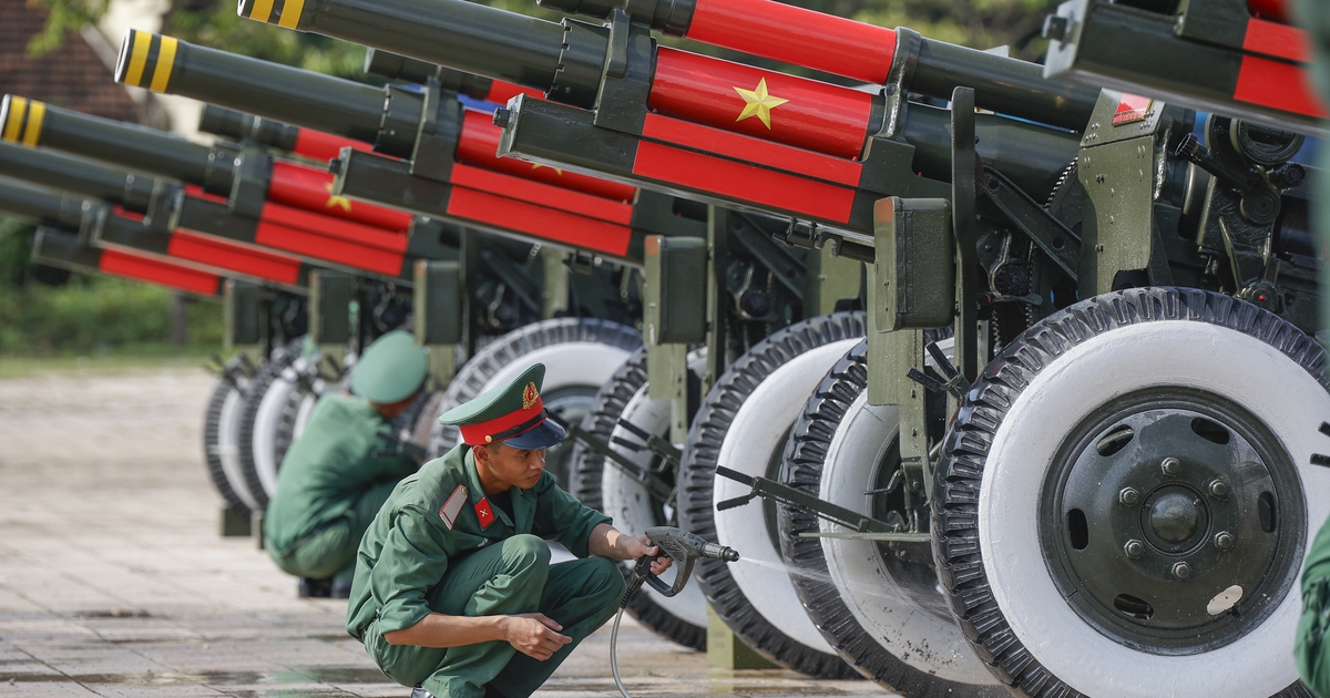Ngắm dàn pháo lễ phục vụ nhiệm vụ A80 trước sân Mỹ Đình
