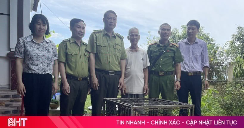 Bàn giao cá thể khỉ mốc cho Vườn Quốc gia Vũ Quang