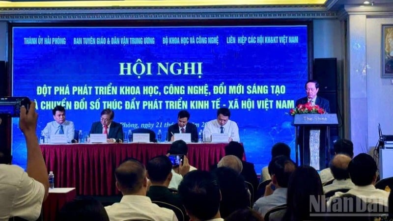 Quang cảnh hội nghị.