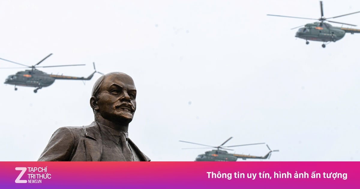 Trực thăng, tiêm kích luyện bay trên Quảng trường Ba Đình