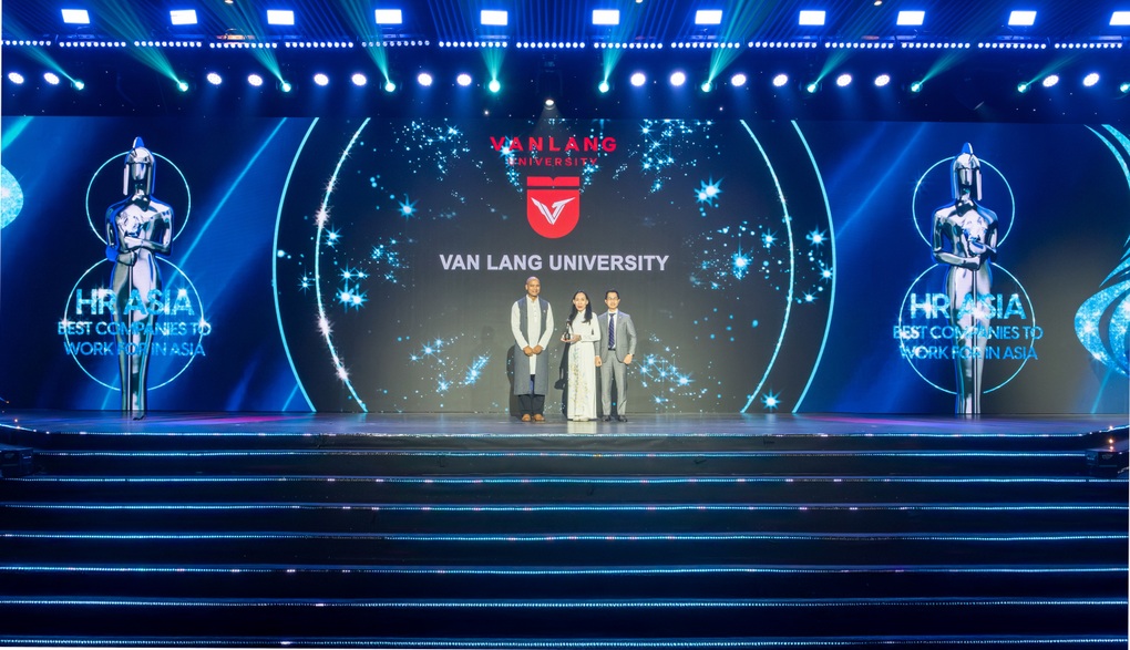 HR Asia Awards vinh danh Đại học Văn Lang có “Môi trường làm việc tốt nhất châu Á” - 1