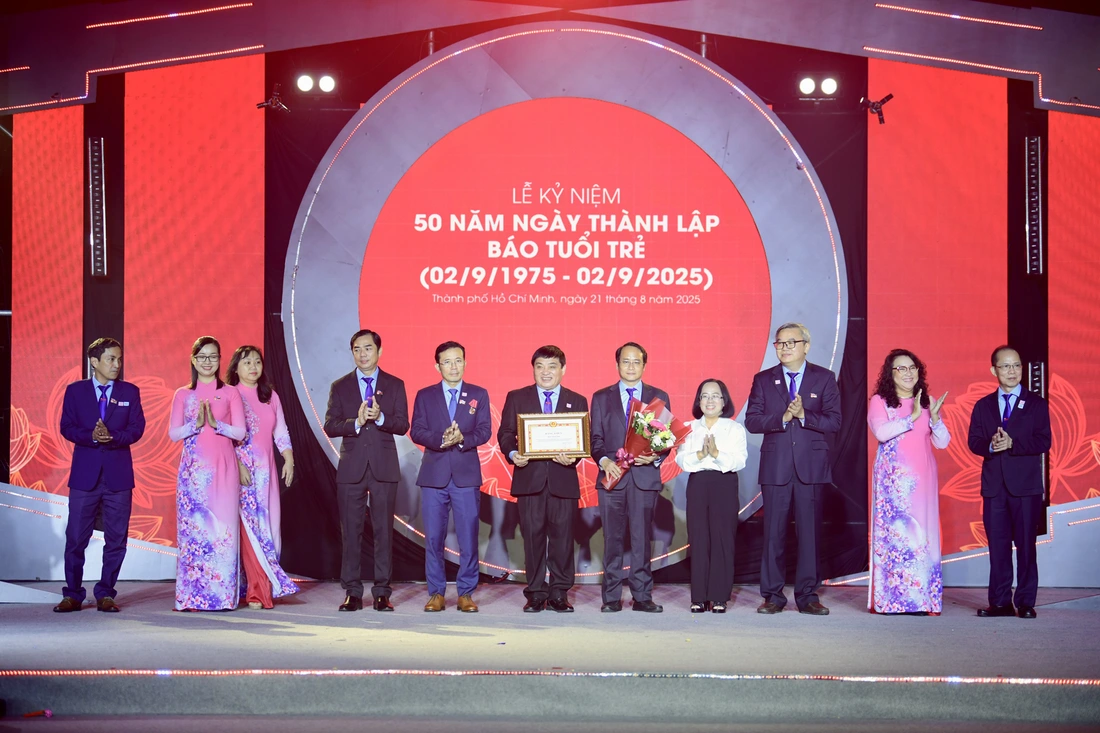 Tuổi Trẻ - Ảnh 12.