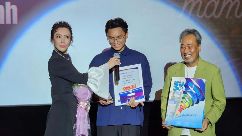 Film about mother with Alzheimer's wins 3 major awards