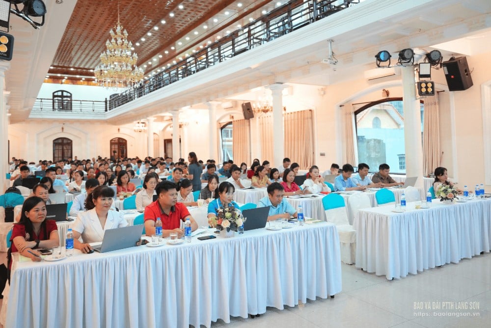 Toàn cảnh hội nghị tập huấn