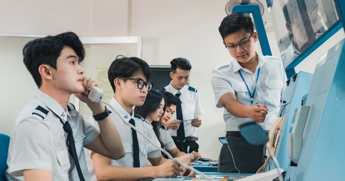 Ngành “hot” Học viện Hàng không điểm chuẩn dự kiến 27, ra trường gần 100% có việc làm