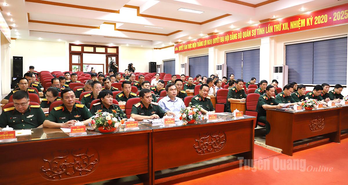 Các đại biểu dự hội nghị.