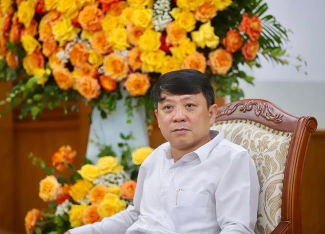 Thứ trưởng Thường trực Lê Hải Bình tiếp đoàn lãnh đạo Tạp chí Cộng sản thăm và chúc mừng Bộ VHTTDL nhân 80 năm Ngày truyền thống Ngành Văn hóa - Ảnh 2.