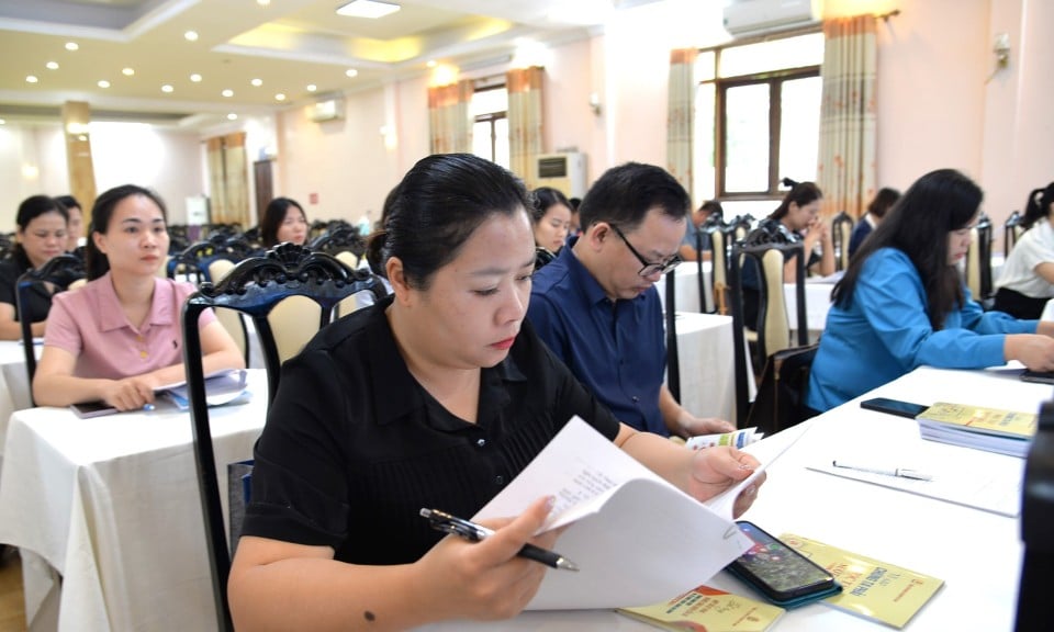 Đưa luật đến người lao động