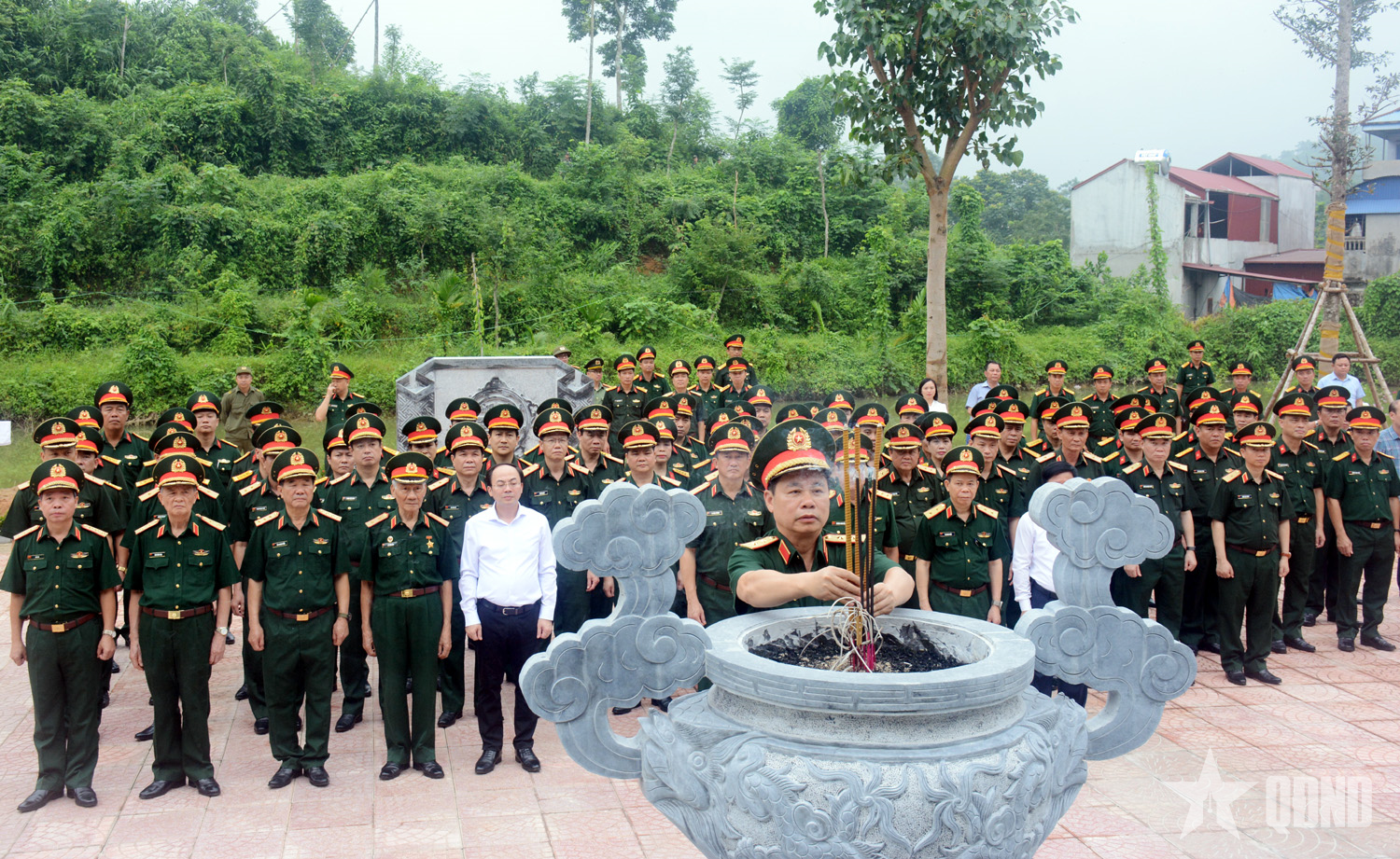 Tổng cục Chính trị QĐND Việt Nam tổ chức về nguồn tại ATK Định Hóa, tỉnh Thái Nguyên