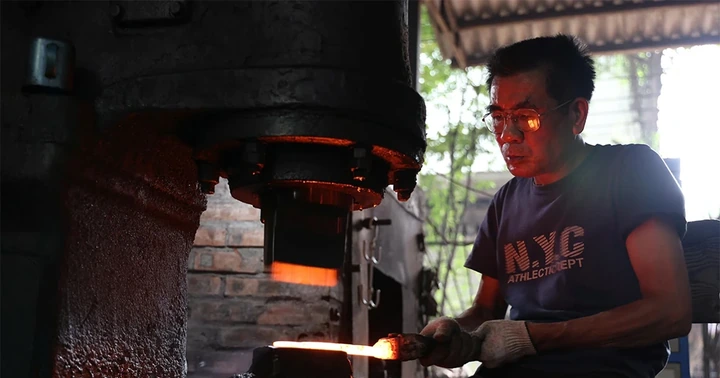Làng rèn Lý Nhân giữ hồn nghề trong nhịp sống hiện đại