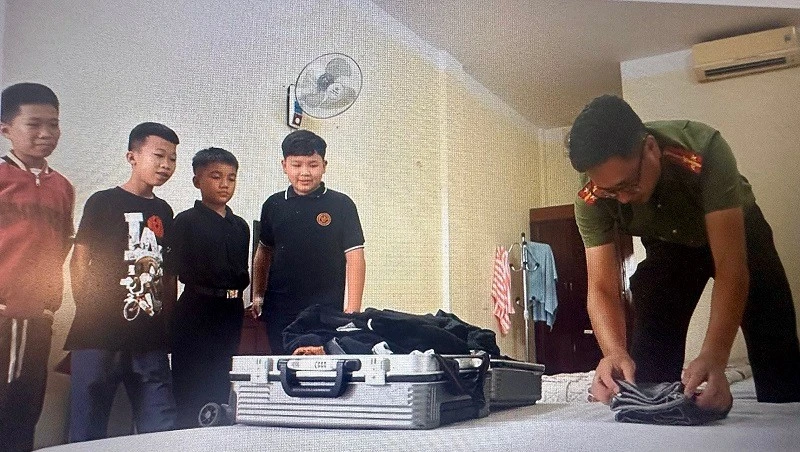 Công an Điện Biên tiếp nhận, nuôi dưỡng 40 học sinh