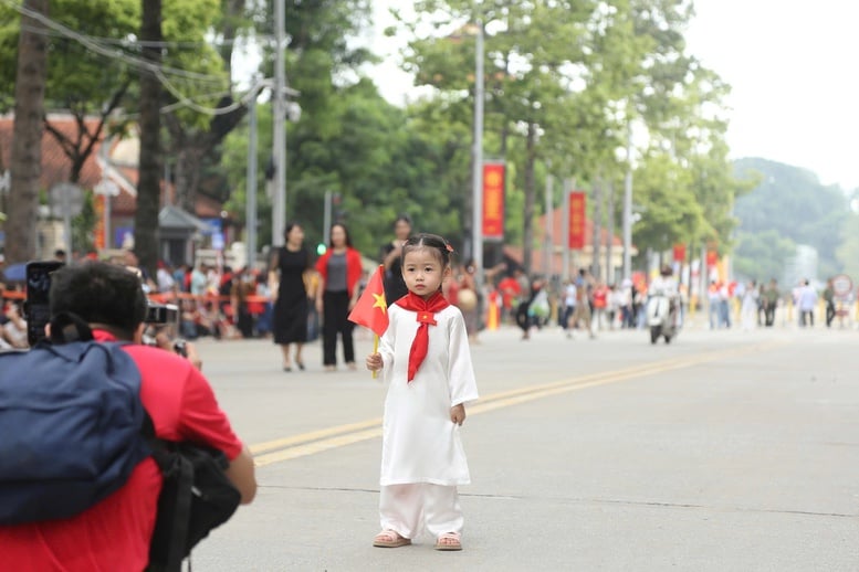 Cập nhật: Không khí náo nức trước giờ tổng hợp luyện diễu binh, diễu hành lần 1 A80- Ảnh 4.