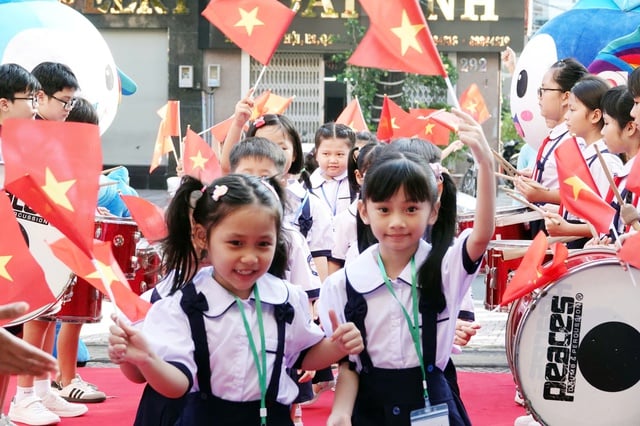 Lịch tựu trường 34 tỉnh thành khác nhau ra sao, nơi nào đón học sinh sớm nhất? - Ảnh 1.