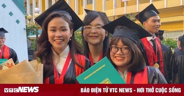 Điểm chuẩn Đại học Y khoa Phạm Ngọc Thạch tràn trên mạng, trường nói chưa chuẩn
