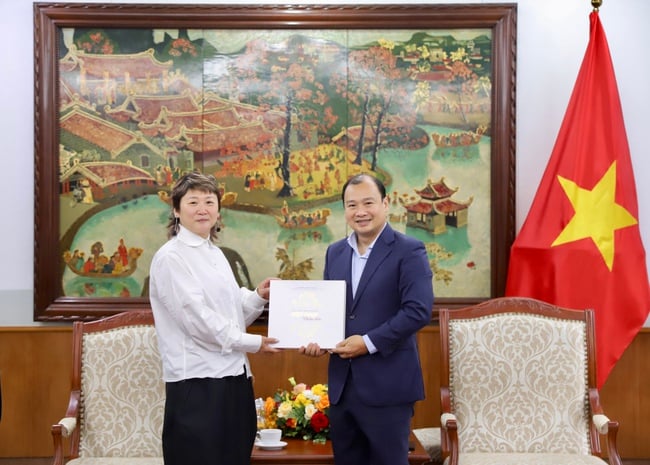 Thứ trưởng Thường trực Lê Hải Bình tiếp Tổng Thư ký Liên minh Mạng lưới Điện ảnh châu Á Lorna Tee - Ảnh 5.