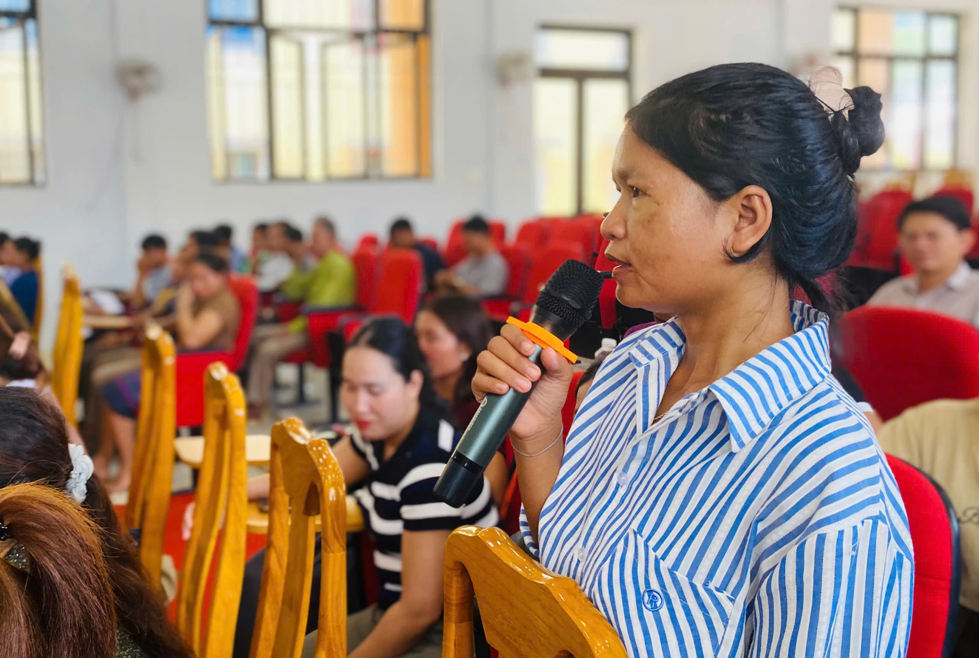 Người dân xã Dân Hóa đề xuất các mô hình hỗ trợ sinh kế trên địa bàn - Ảnh: T.L