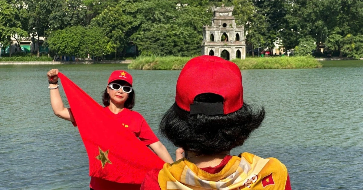 애국심 담긴 티셔츠 트렌드 폭발