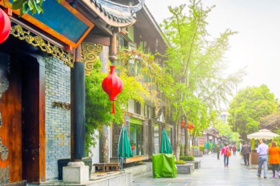 Chengdu Autumn Tour: Discover the Beauty of China's "Panda Land"