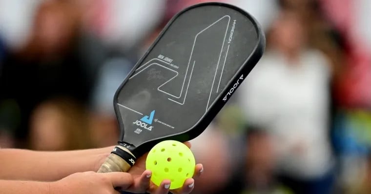 Cách chọn vợt Pickleball phù hợp: Gợi ý cho người mới chơi