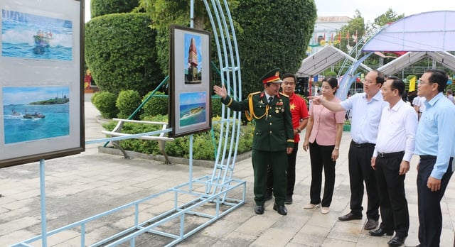 Bí thư Tỉnh ủy Cà Mau: Khẩn trương lắp đặt mái che ở tháp cổ Vĩnh Hưng- Ảnh 1.