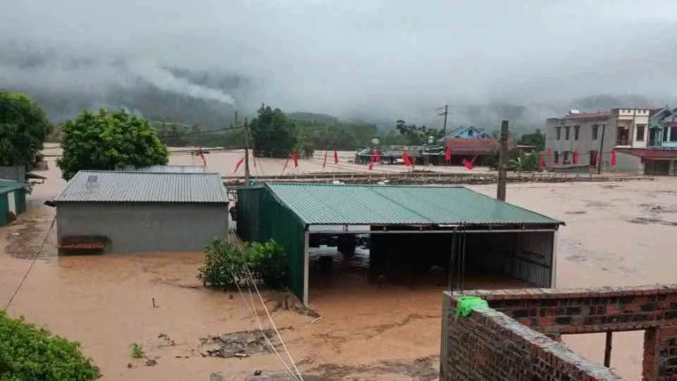 Bắc Ninh: Mưa lớn, úng ngập và sạt lở sáng 21-8