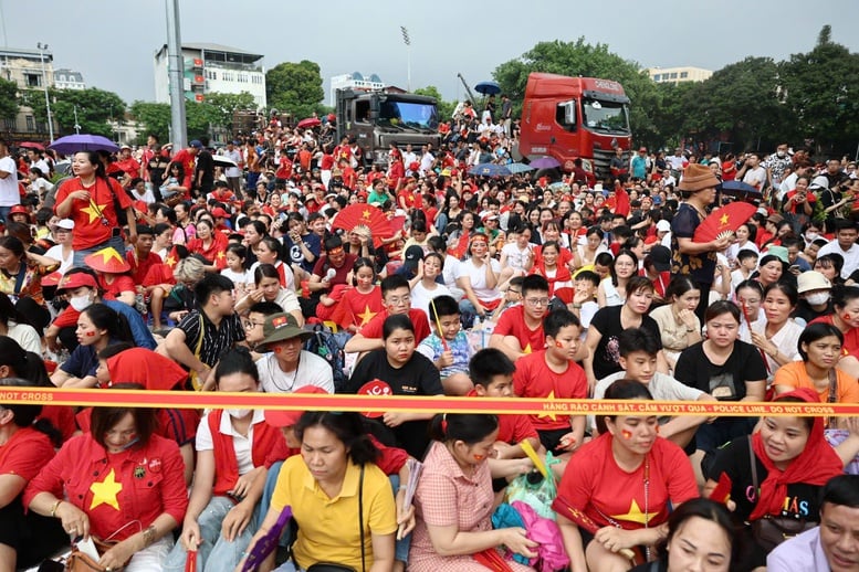 Cập nhật: Không khí náo nức trước giờ tổng hợp luyện diễu binh, diễu hành lần 1 A80- Ảnh 8.