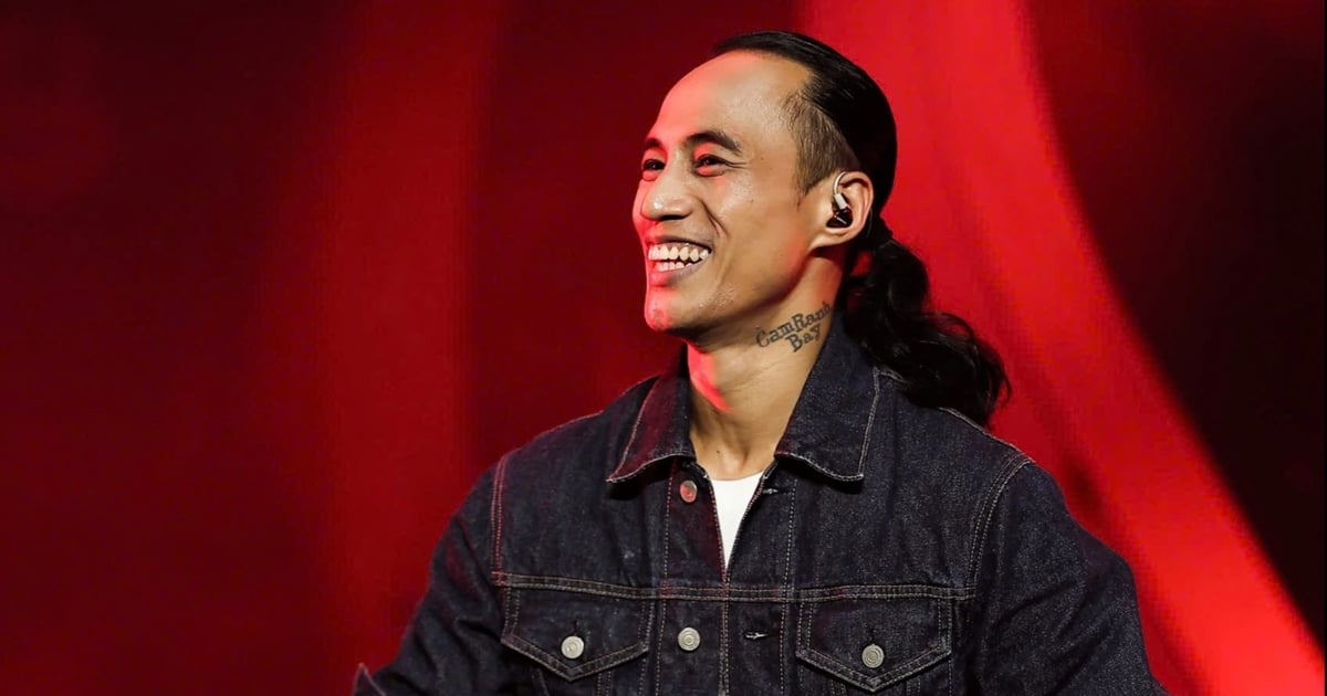 Pham Anh Khoa returns, 'rocking' music praising the country