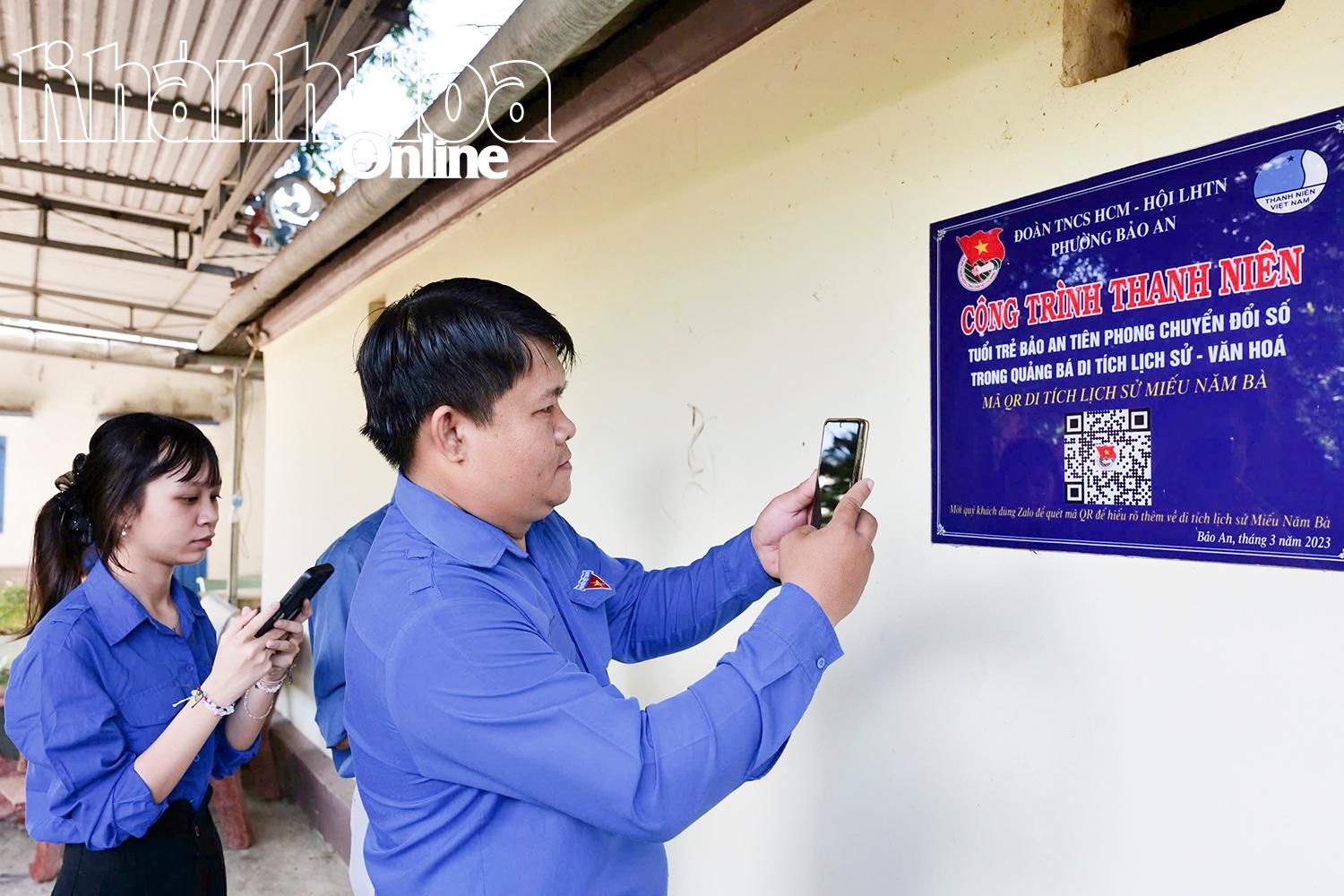 Công trình thanh niên Mã QR di tích lịch sử miếu Năm Bà 
của Đoàn phường Bảo An.

