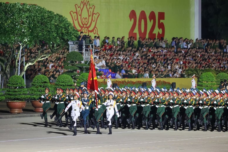 Tổng hợp luyện diễu binh, diễu hành A80 lần thứ nhất tại Quảng trường Ba Đình thành công tốt đẹp- Ảnh 2.