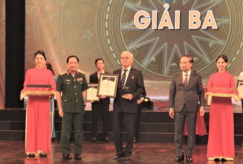 Câu chuyện Việt Nam trong trái tim Alisher Mukhamedov