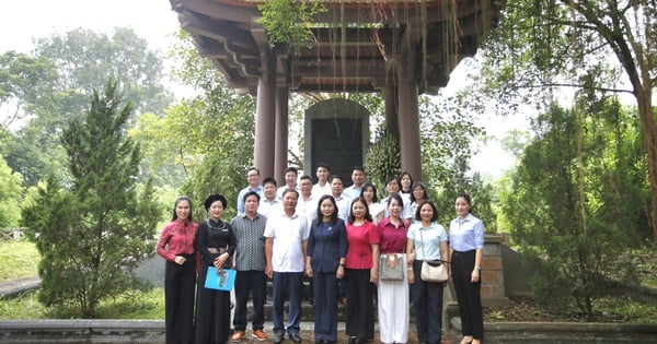 ក្រសួងវប្បធម៌ កីឡា និងទេសចរណ៍ រៀបចំកម្មវិធី «ត្រឡប់ទៅឫស» ដើម្បីអបអរសាទរខួបលើកទី៨០ នៃទិវាប្រពៃណីនៃវិស័យវប្បធម៌។